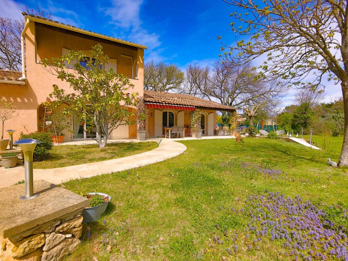 Les Ecureuils Saint-Cannat Exterior foto